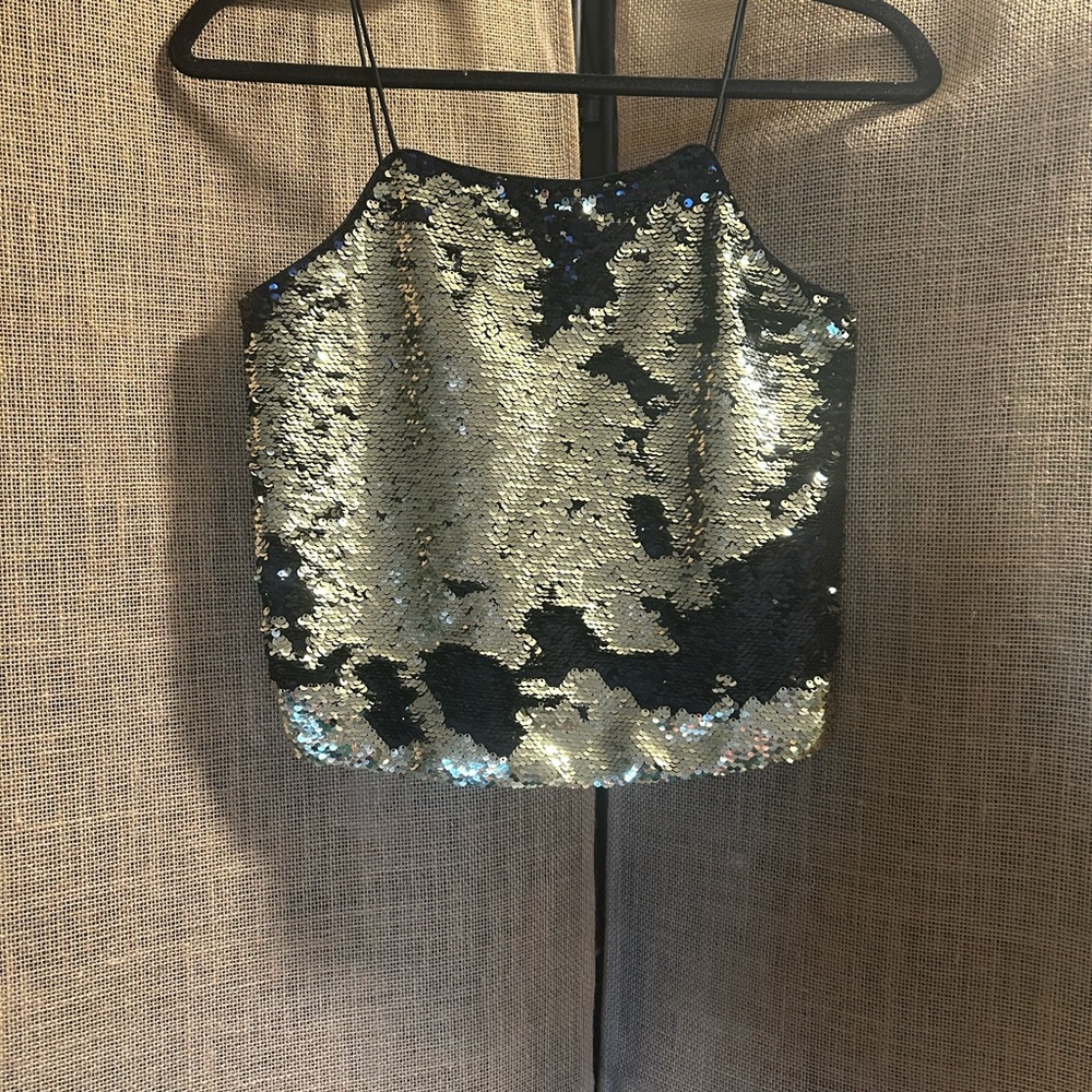 Sequen Color Change Cropped Top